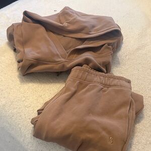 Buffbunny Cloud Set of Joggers and Hoodie Size Medium